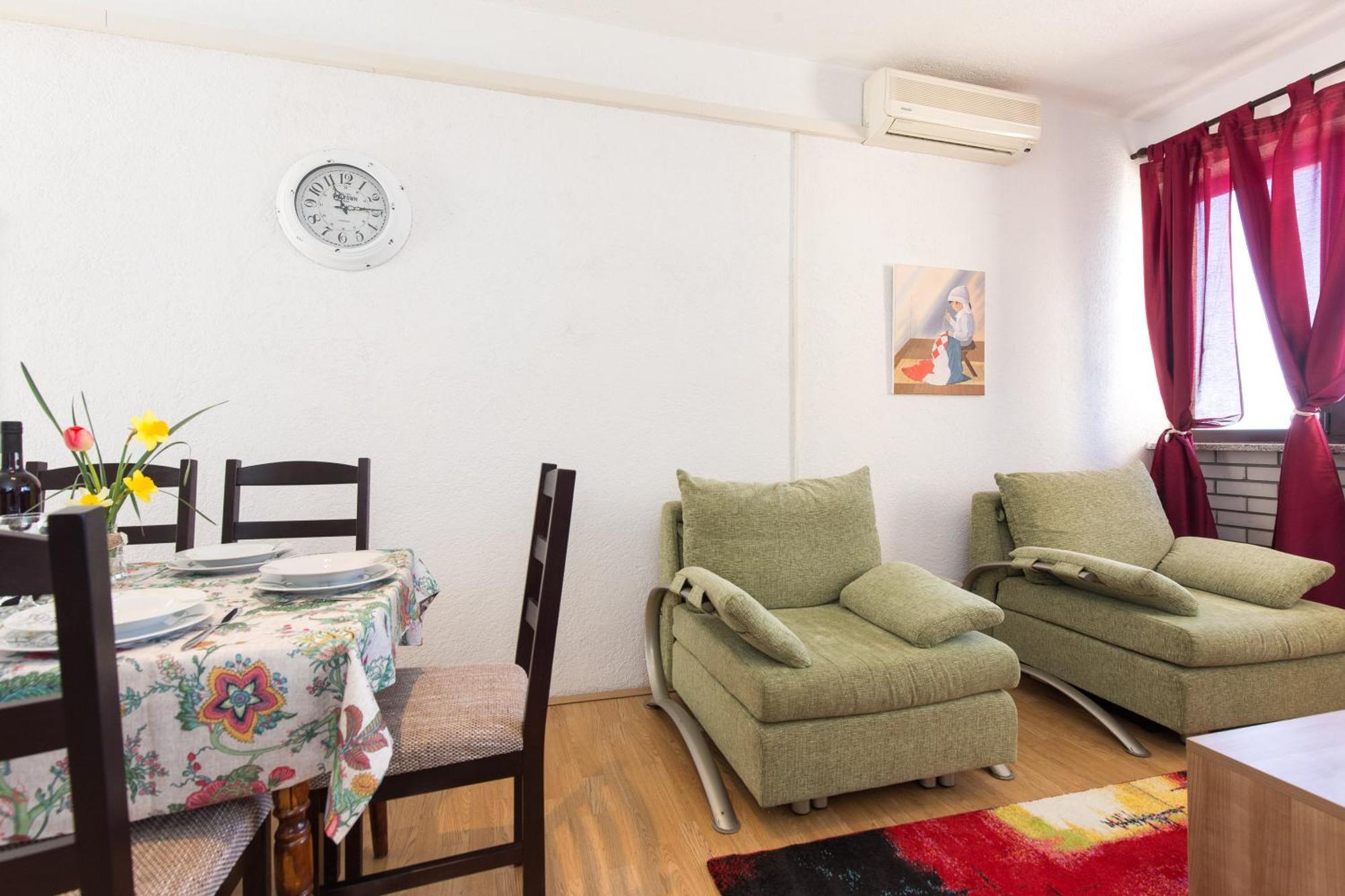 Vuk Apartman Zengg Szoba fotó